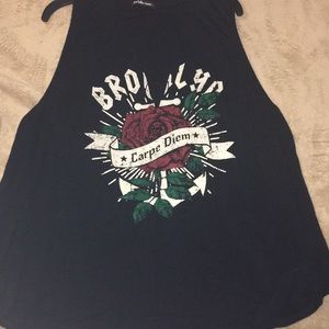 Black sleeveless V line cut out Shirt